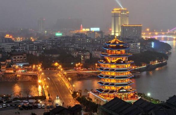 惠州夜景图片，才不会错过美丽的风景和动人的故事