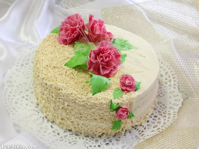 圆形玫瑰花蛋糕图片，520网络情人节愿纯真的你收获一辈子纯真的爱情