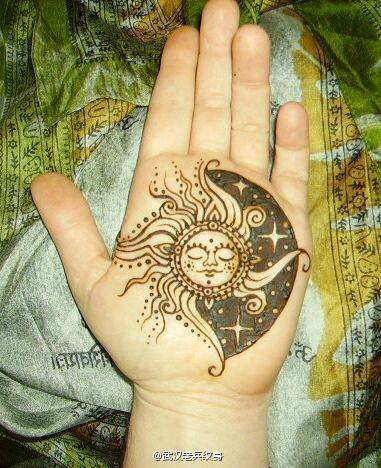 月亮太阳手上纹身图片大全