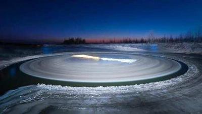 沈阳河面旋转冰圈图片