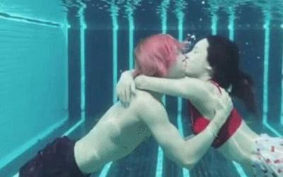 韩女星金泫雅与男友水下拥吻图片