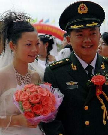 军人结婚照片唯美图片